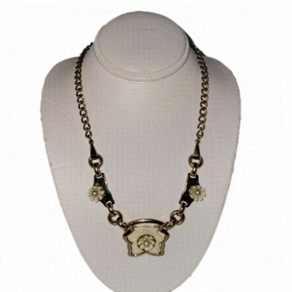 Vintage Jewelry - Vintage Costume jewelry necklace floral gold tone with cream floral